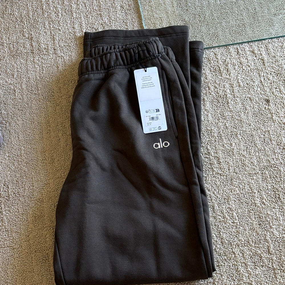 ALO Yoga Dark Brown Sweatpants